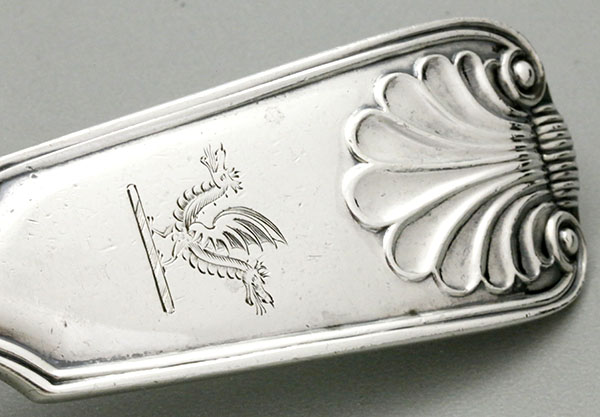 engraved double dragon crest on Shell & Thread pattern stuffing spoon