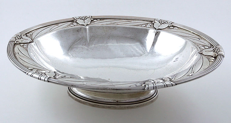 Gorham hand wrought oval centerpiece fruit bowl