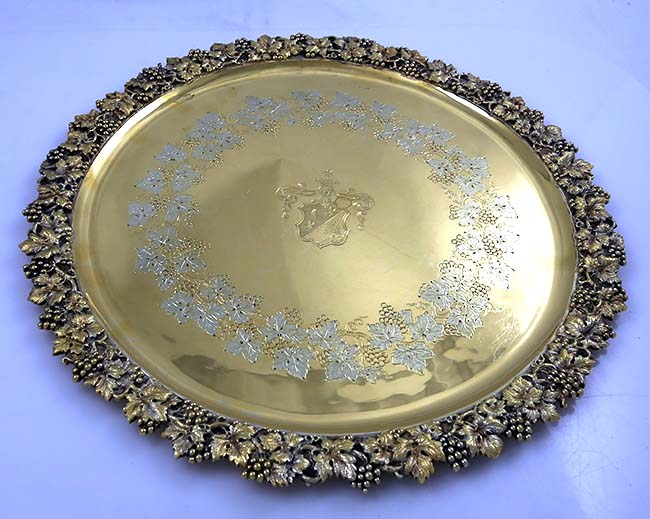 Hunt and Roskell silver gilt tray chased vine pattern London 1909