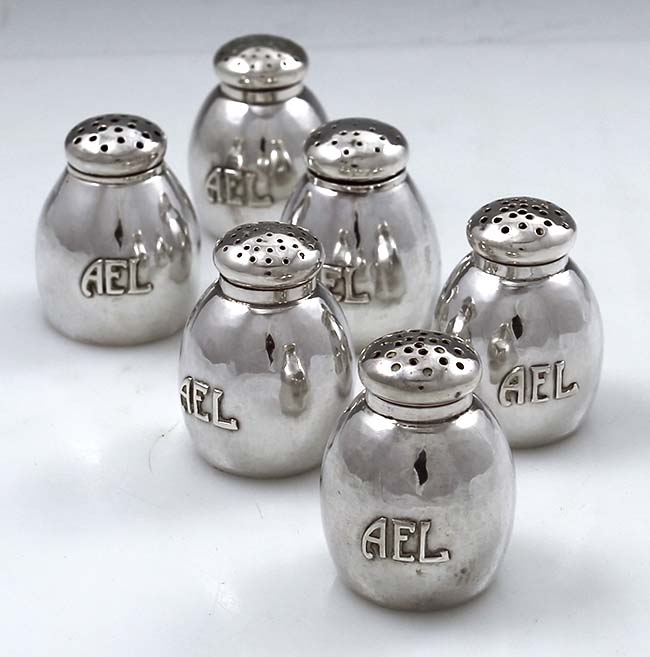 Kalo Chicago sterling hammereed set of six salt and pepper shakers