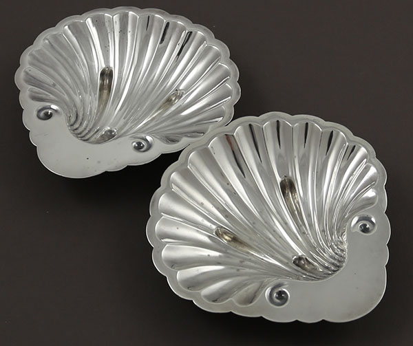 Pair Kirk sterling shell dishes 402