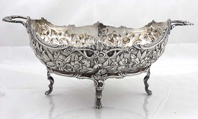 Kirk repousse 11 oz coin silver bowl with handles and feet