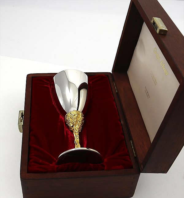 Stuart Devlin sterling silver goblet in original fitted box