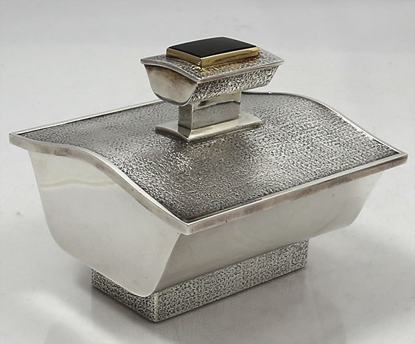 Kurt J Matzdorf covered sterling silver box with agate and gold finial