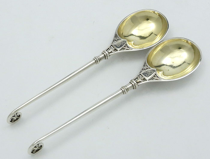 pair of Francis Higgins English silver spoons