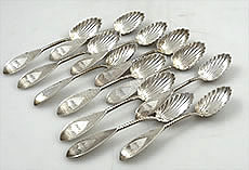 George Sharp for Bailey set 12 sterling ice cream spoons



Gorham Sharp sterling twist handle engine turned ice cream spoons

