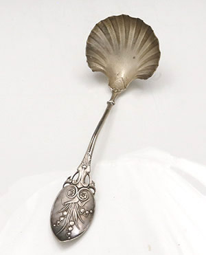 Gorham Lily aka 88 sterling gravy ladle with fluted bowl