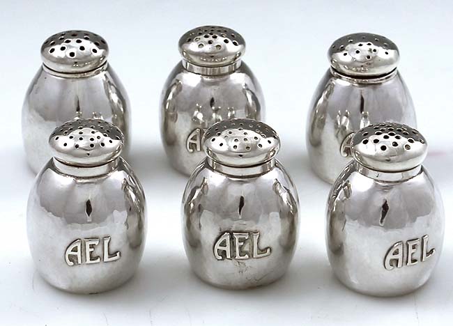 Kalo Chicago sterling hammereed set of six salt and pepper shakers