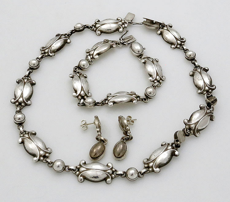 Jensen sterling set necklace bracelet amnd earrings