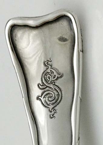 acid etched custom monogram on the reverse of the handle Lap over edge Saratoga Chip server