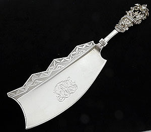 WEndt antique sterling fosh slice with Chinese pagoda terminal